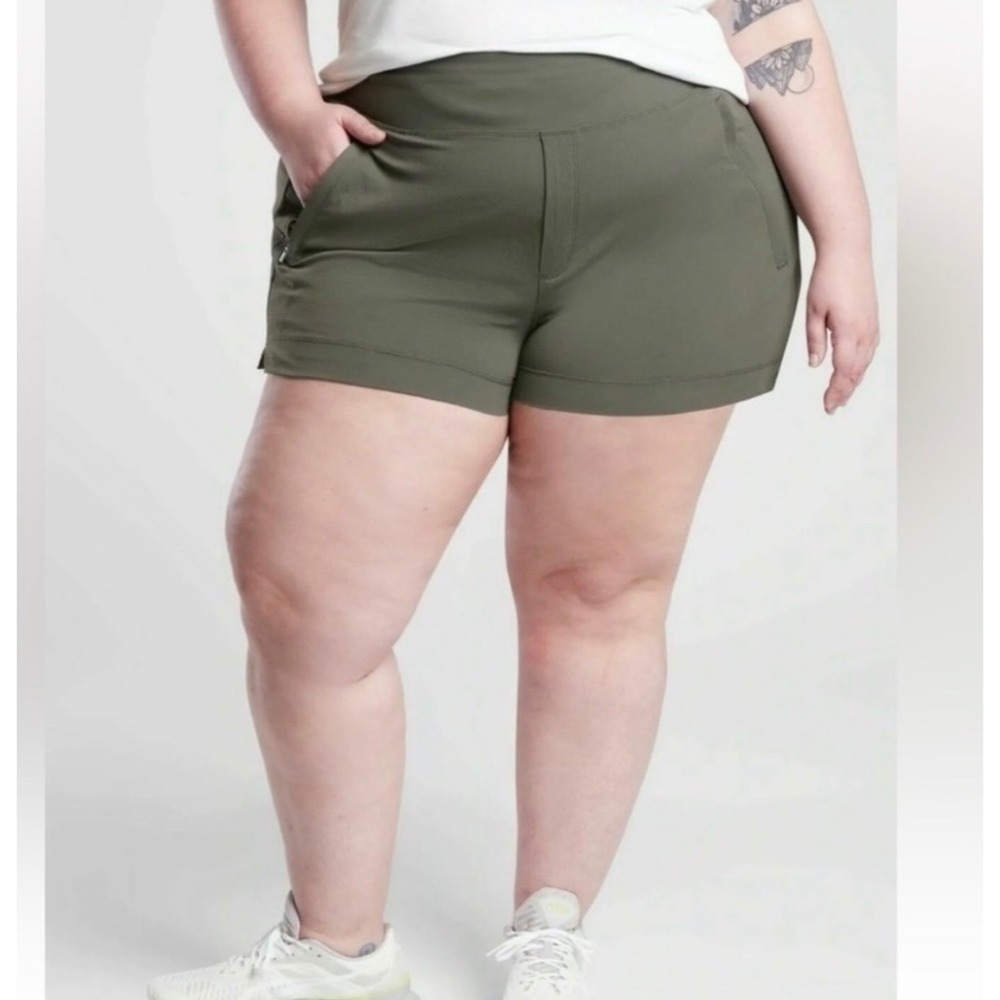 Athleta Trekkie North Mid Rise Hiking Short - Mountain Olive - Plus size 20